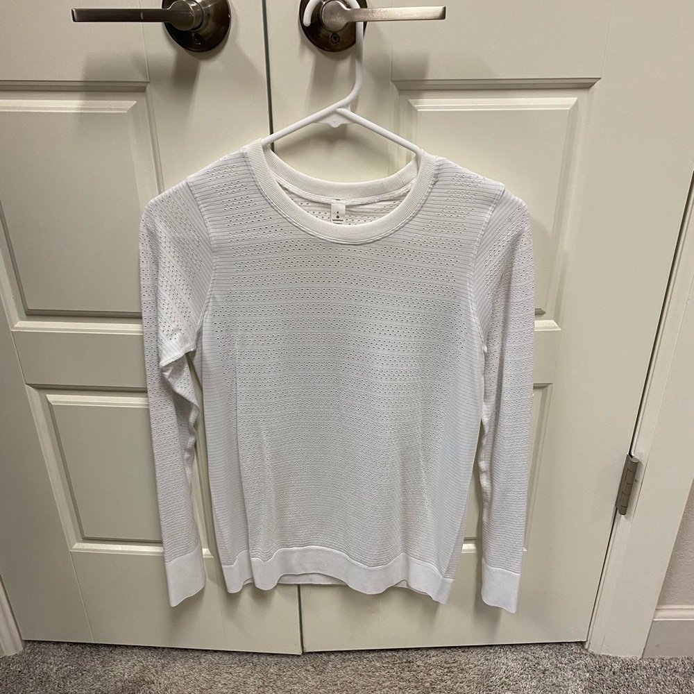 NWOT Lululemon long sleeve shirt